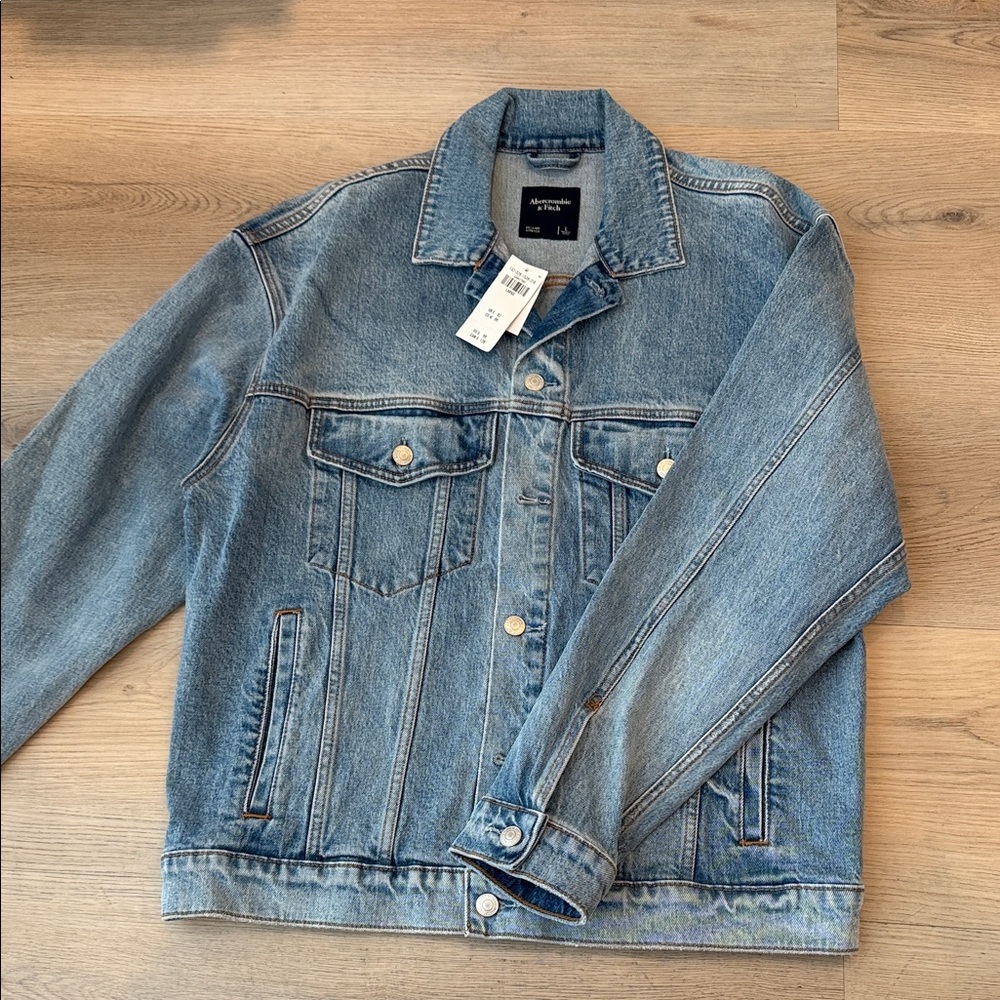 Abercrombie & Fitch Light Blue Denim Jacket Men’s Large
